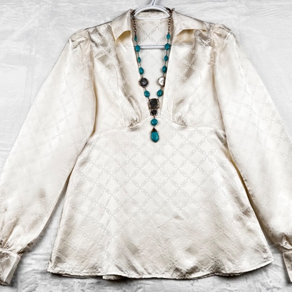 Breathtaking Ivory 100% Silk Blouse Top Christmas Party - Picture 2 of 15